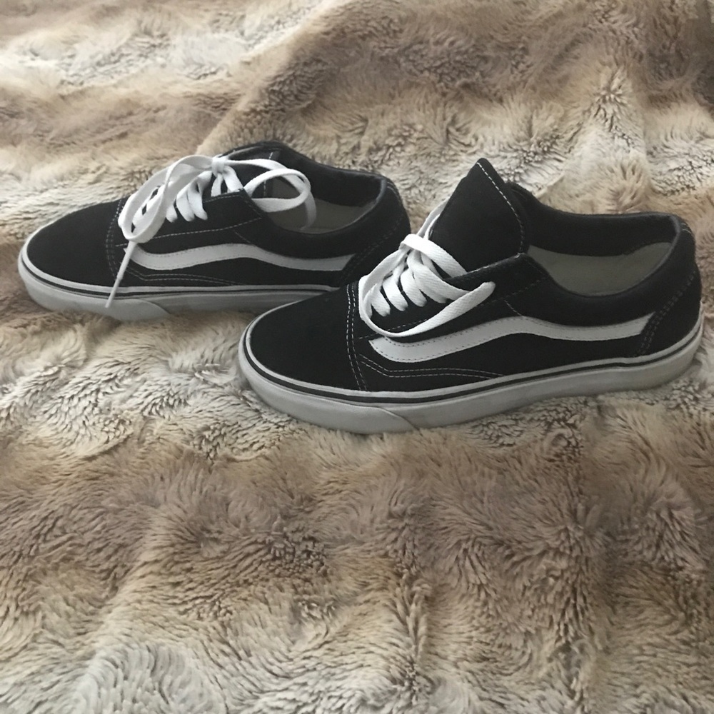 Vans old skool size 7m 8.5 women’s
